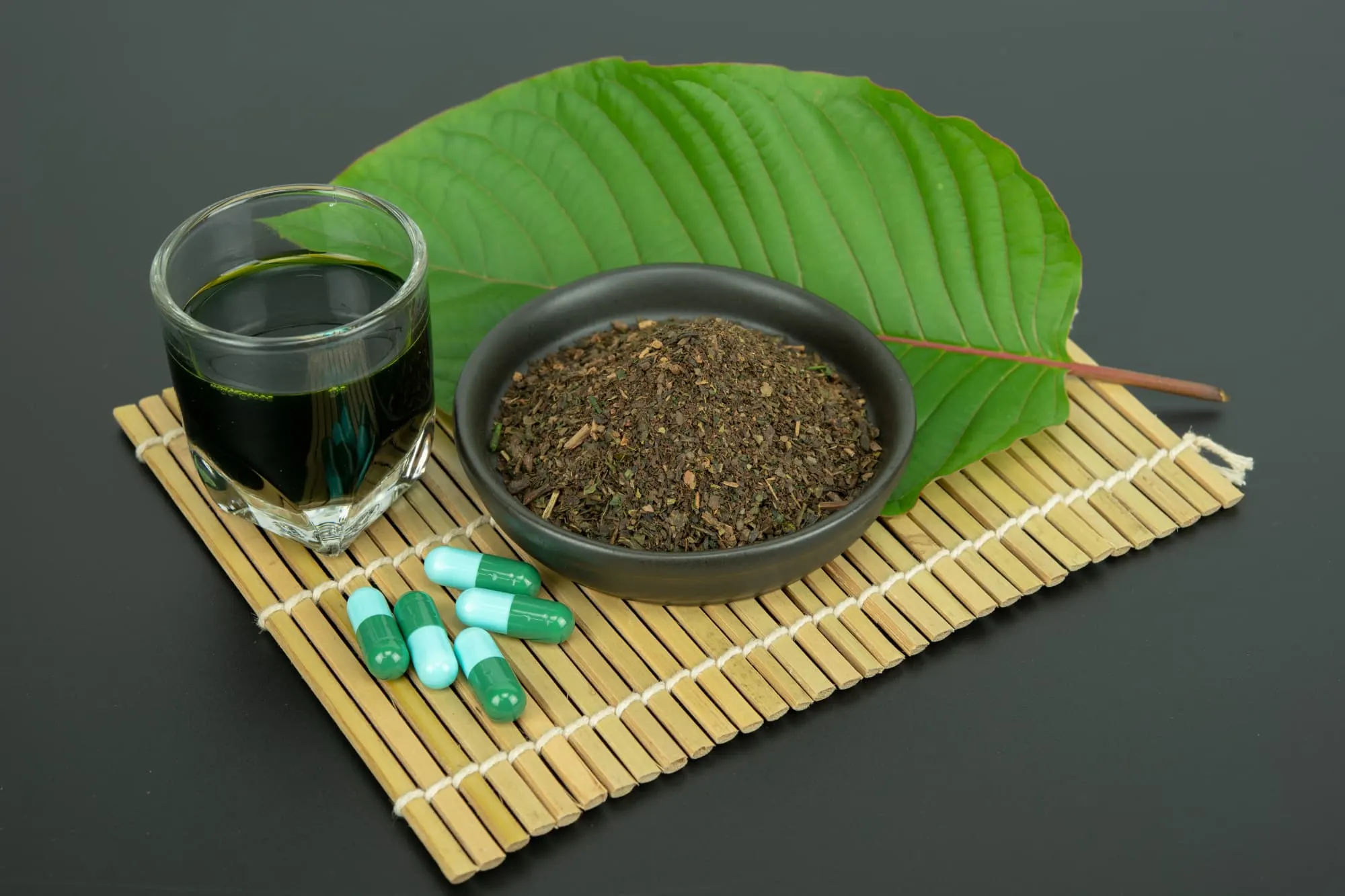Kratom drink with ingredients banner