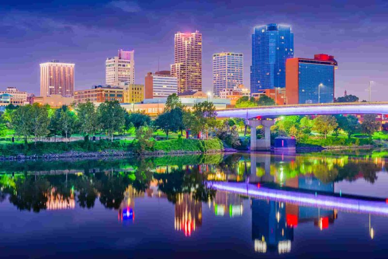 Arkansas residents enjoy their state's attractions but currently lack kratom access.