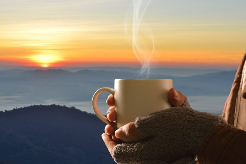 Kratom can help to enhance moods and provide a sense of well-being